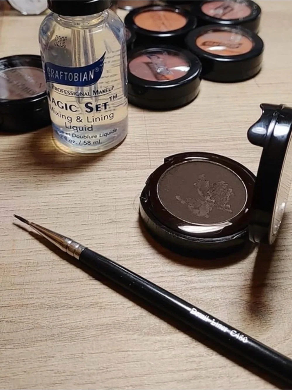Graftobian Espresso Brown Cake Eyeliner, Long-Lasting, Water-Activated Power